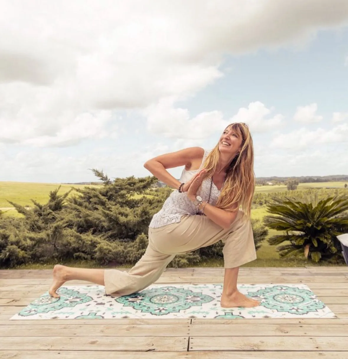 Clase de Yoga Consciente con movimiento amable y escucha corporal